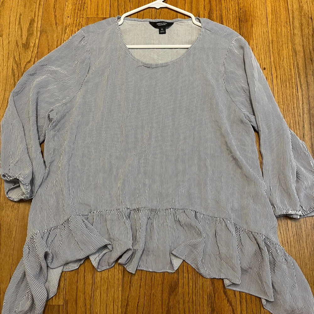 Simply Vera Women’s Flowey Blouse, Blue and White Stripes